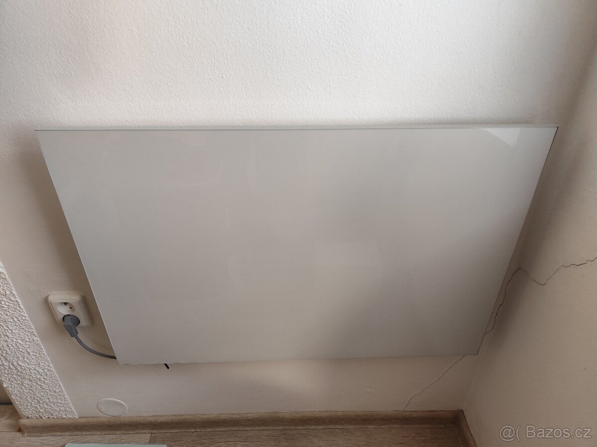 Topný panel s termostatem 750W