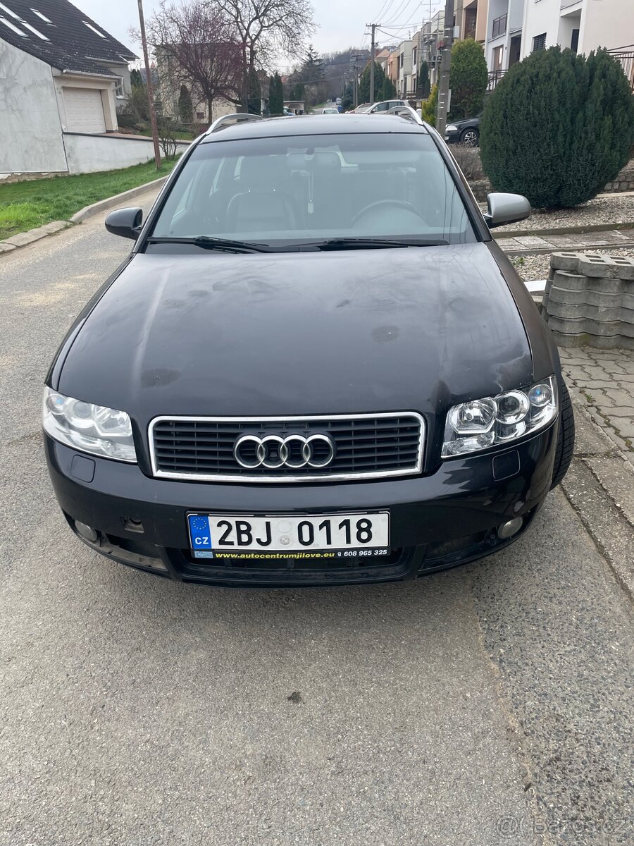Audi a4b6 díly nebo celek