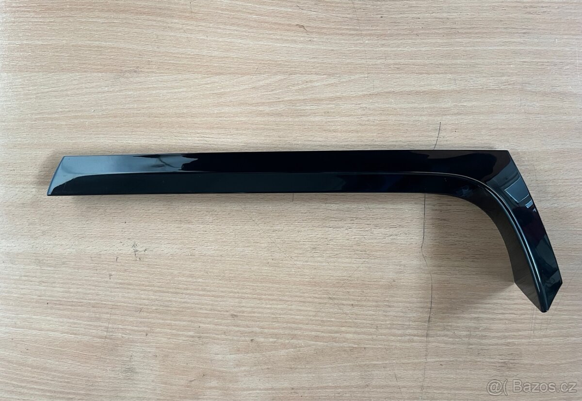 Levý díl Rline Passat B8