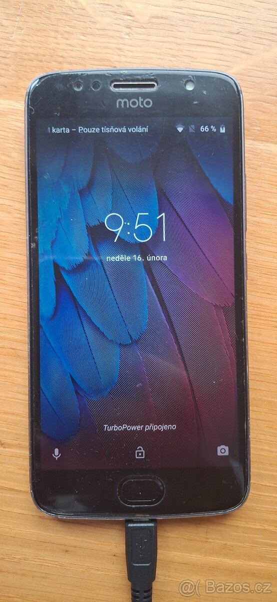 Motorola mobilní telefon