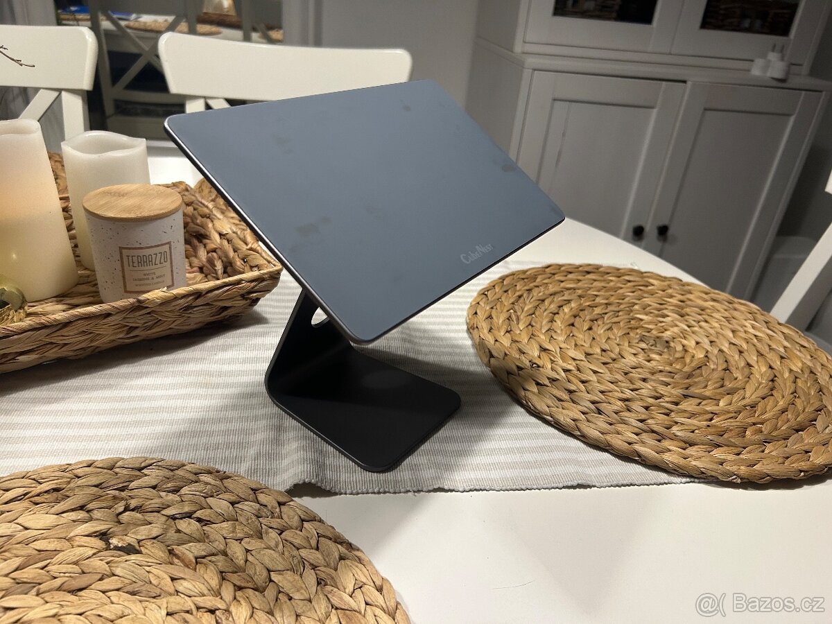 CubeNest S020 magnetický stojánek pro iPad 11 / 12,9