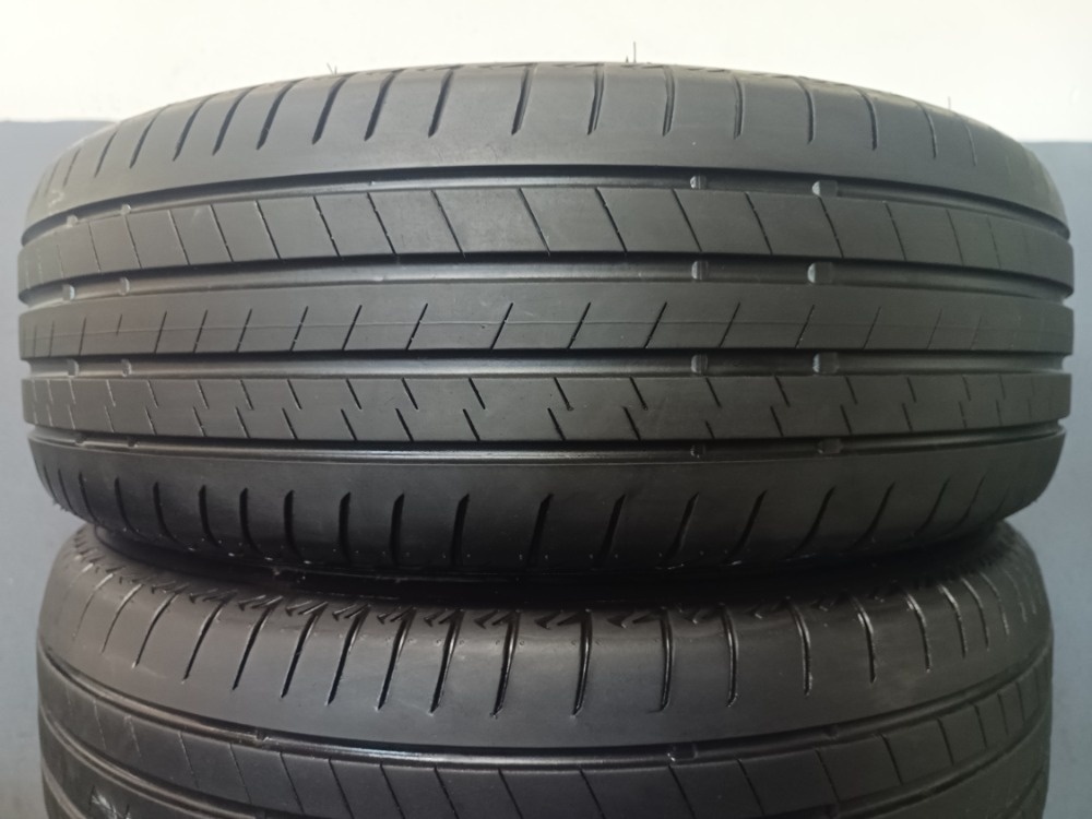 225/60 R18 BRIDGESTONE (0723)