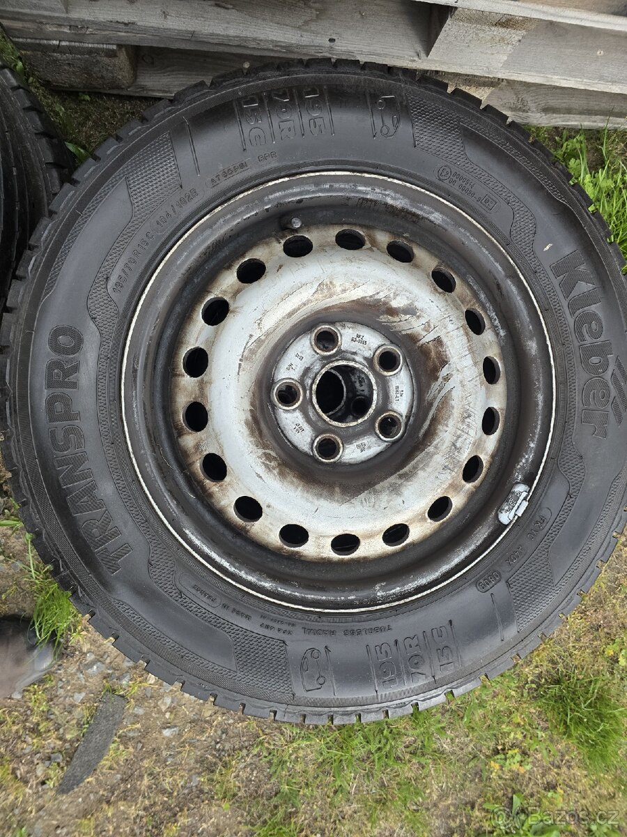 Vw T4 195/70r15 C, letní sadu včetně disku