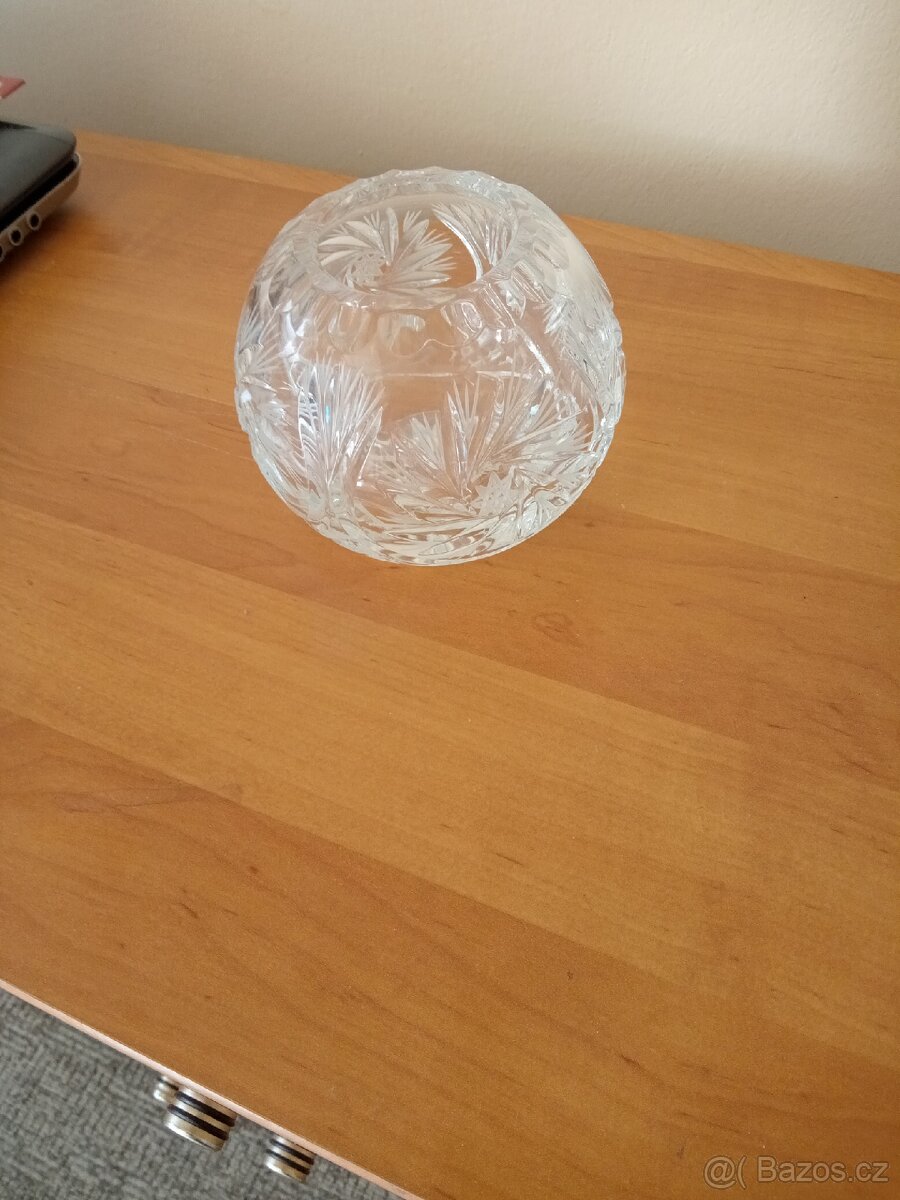 České broušené sklo