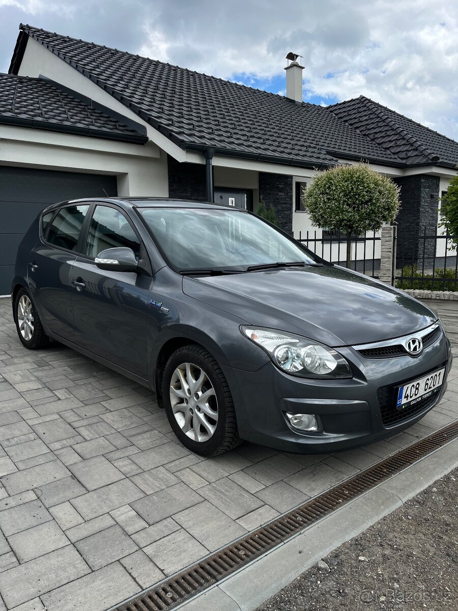 Hyundai i30, 1.6
