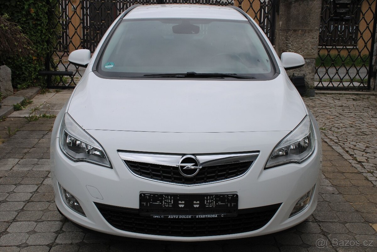 Opel ASTRA 1.4T 103kW - naj. 140 000km - po 1. majiteli
