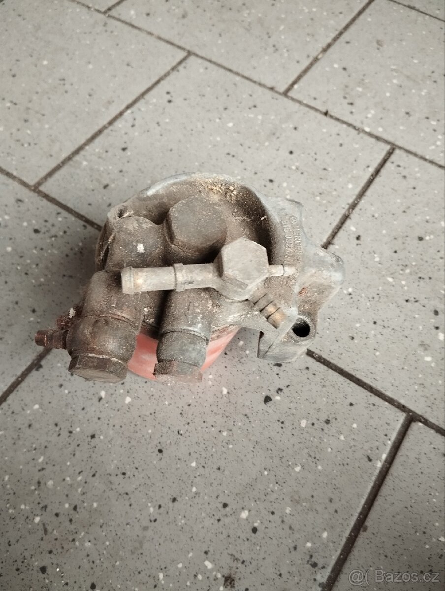 Palivový filtr mercedes