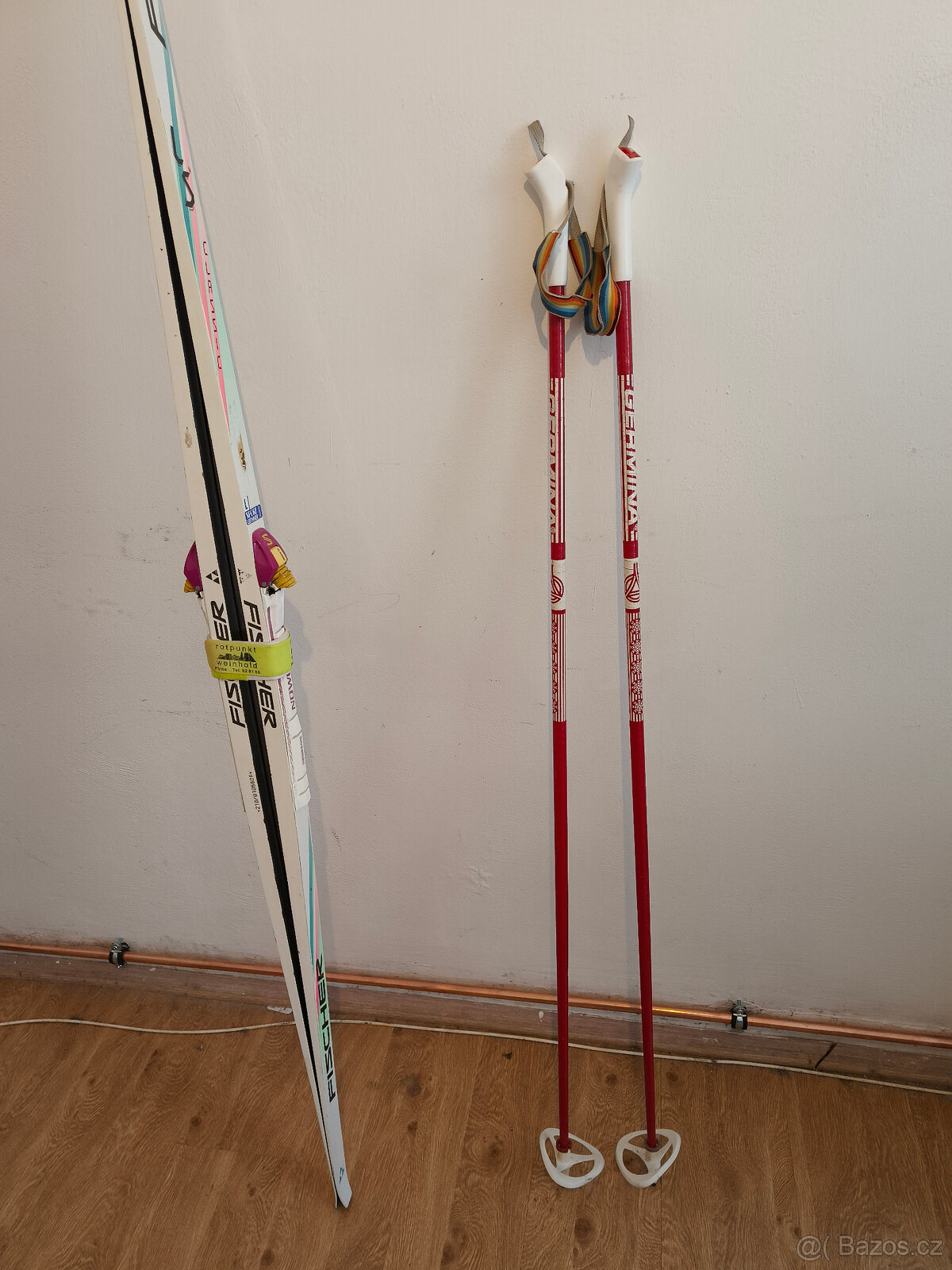 Běžecké lyže Fischer, velikost 210 cm s holemi.