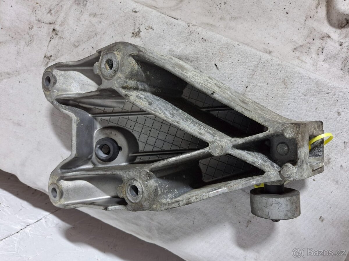 Uložení motoru bmw 5-serien gt f10 22116781227