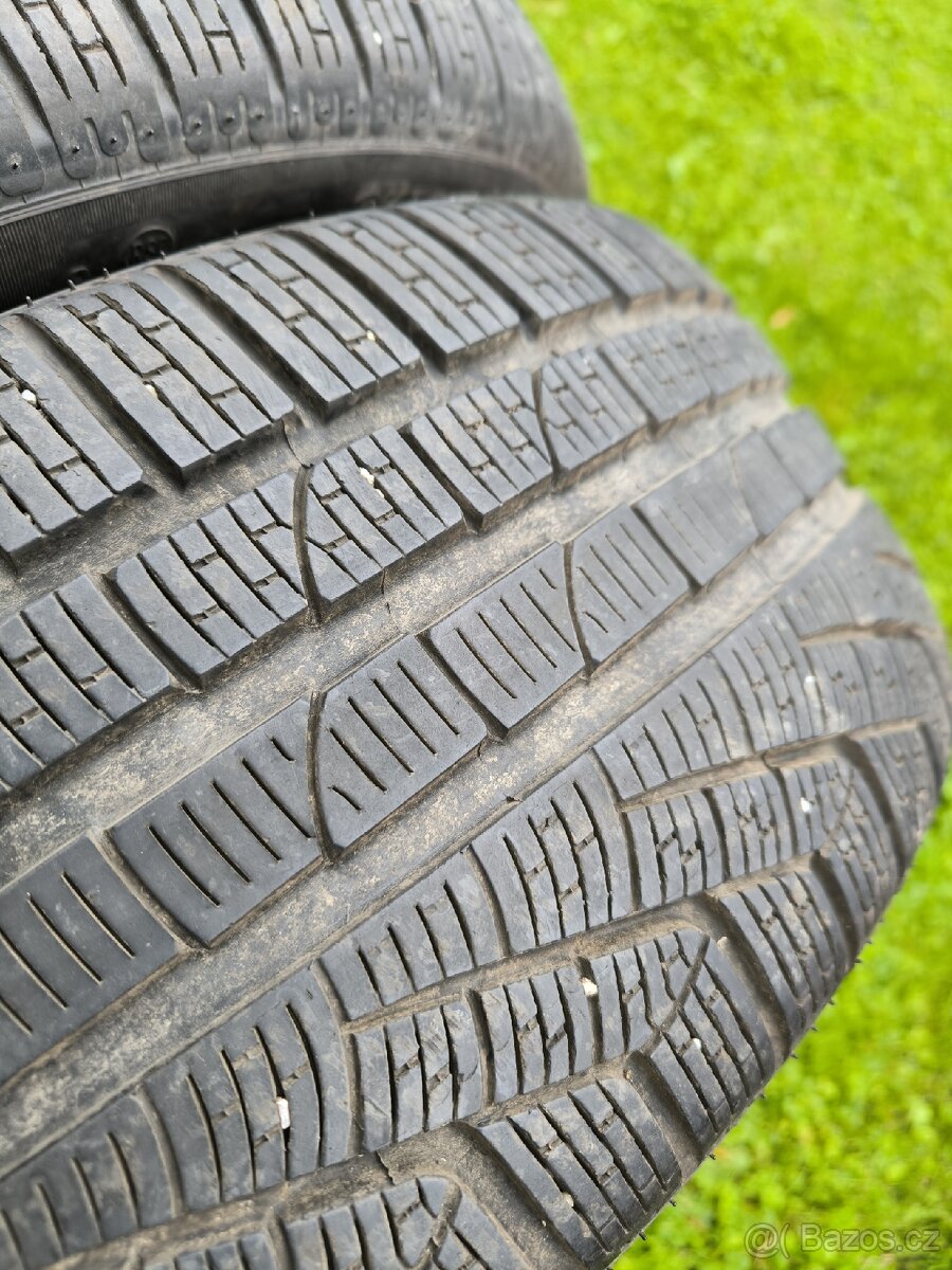 245/45/19 Pirelli