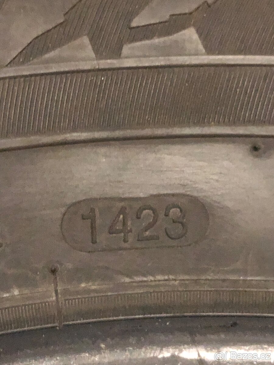 Prodán zimní pneu Nokian 205/65 R16
