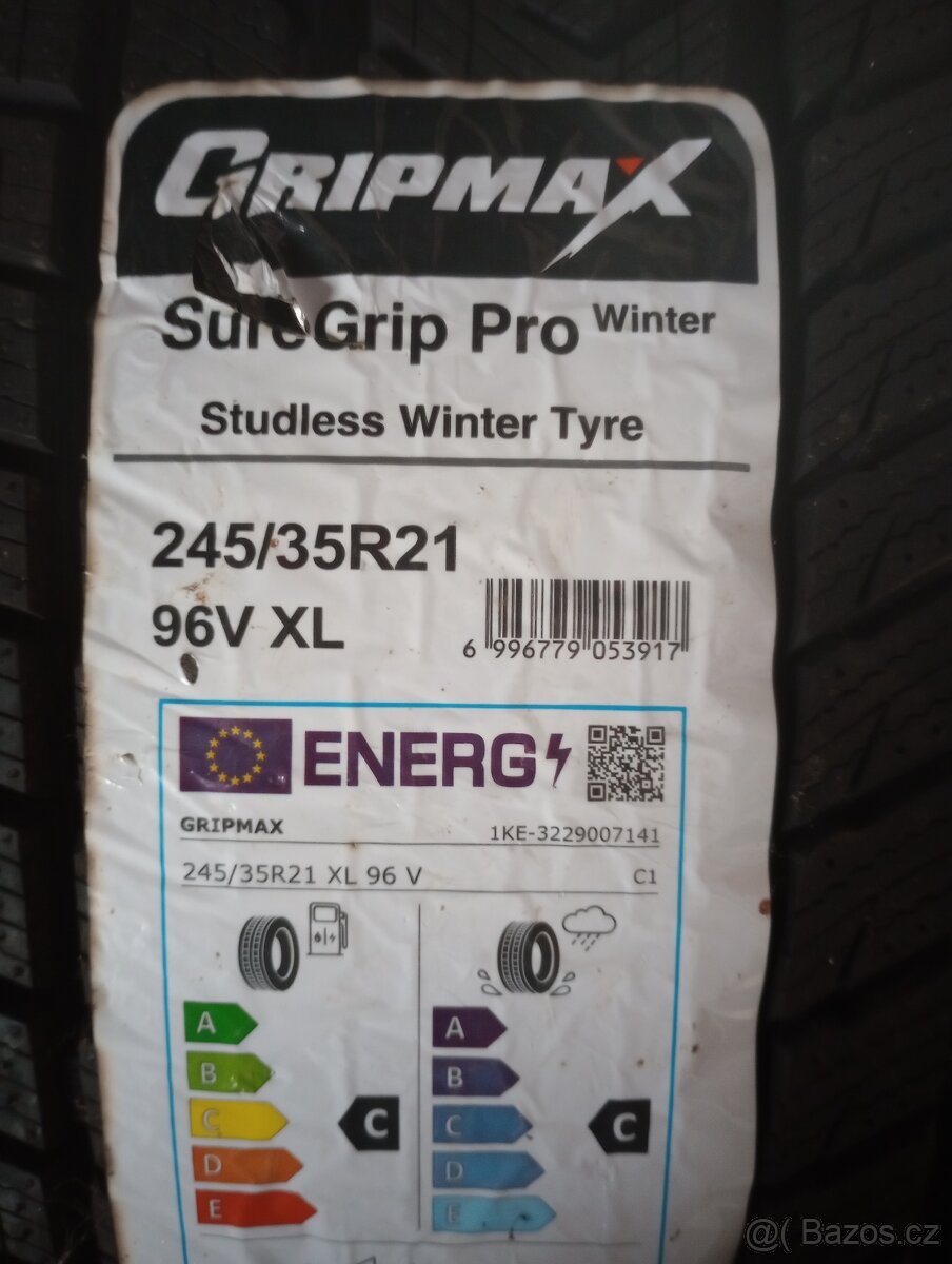 Zimní pneu 245/35 r21