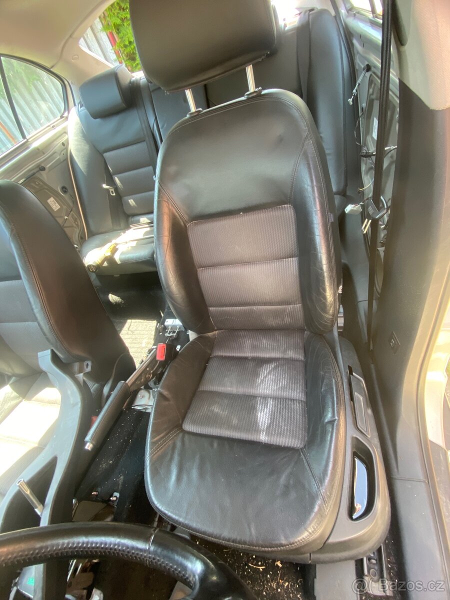 Kožené sedačky Škoda octavia 2