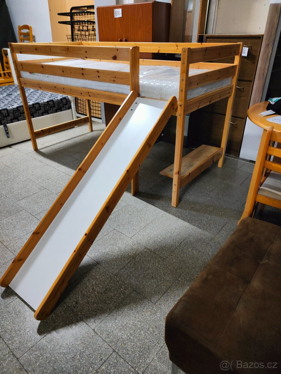 Postel vyvýšená masiv borovice kompletní