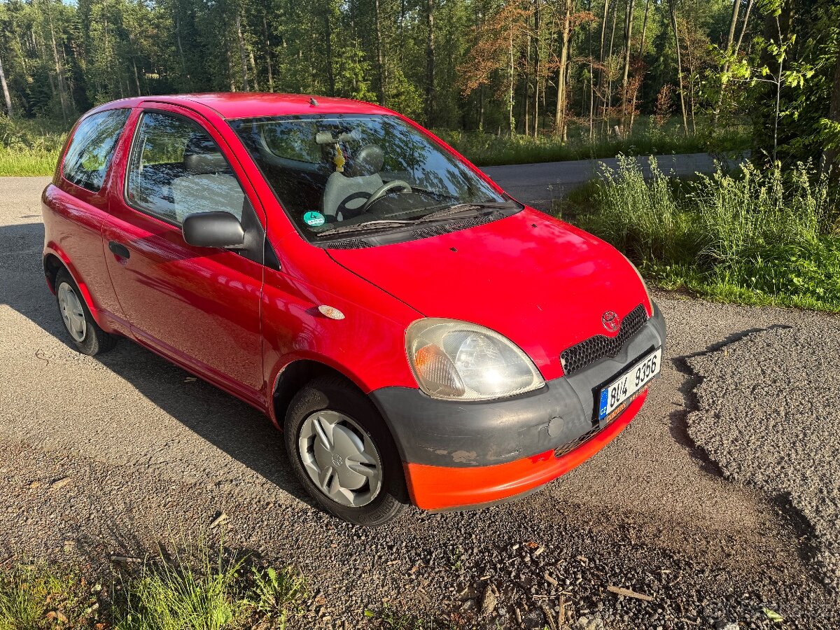 Toyota yaris 1,0 - Havlíčkův Brod