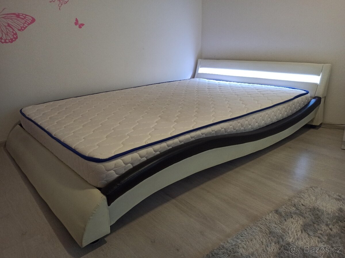 Postel 140x200 Led osvětlení