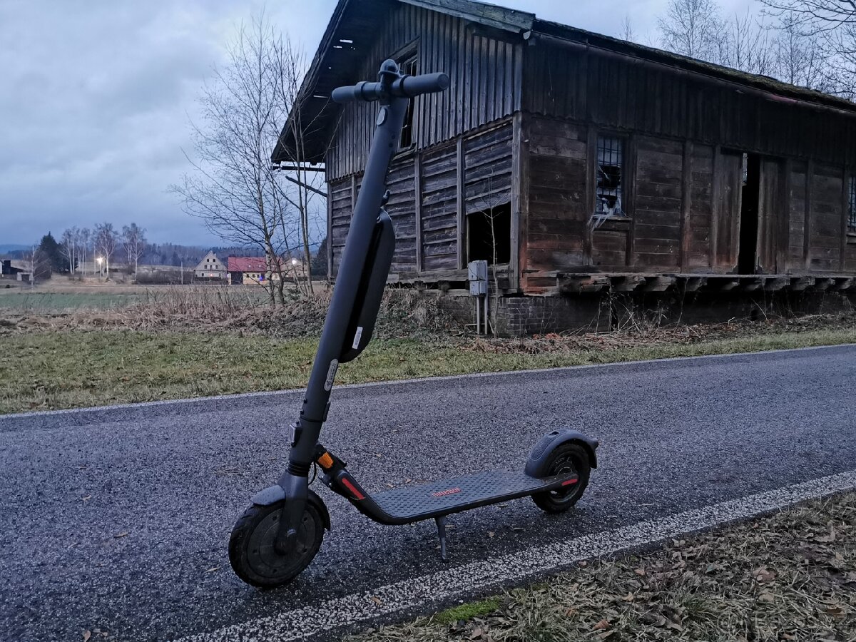 Elektrokoloběžka Segway Ninebot E45E