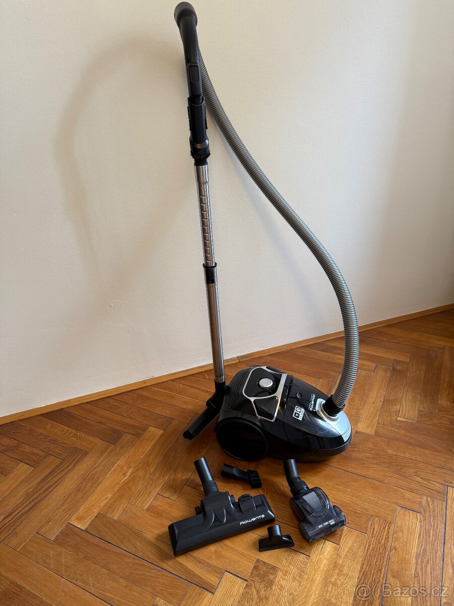 Rowenta RO3985EA vysavač