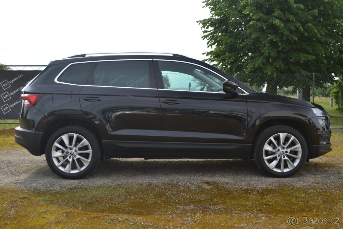 Škoda Karoq - boční dveře - černá metalíza