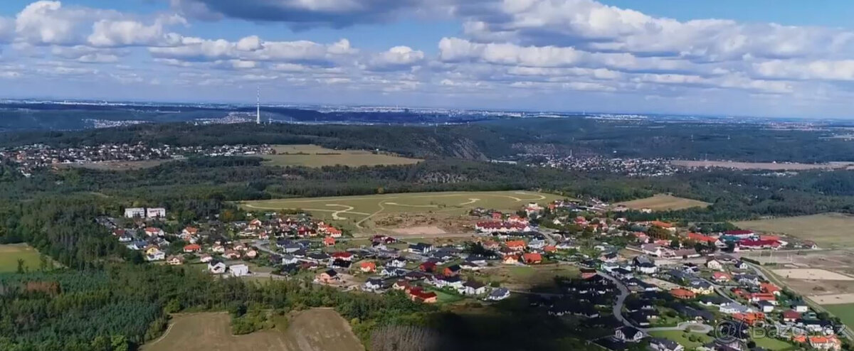 Exkluzivní stavební pozemek 562 m² v Trnové – Váš nový domov