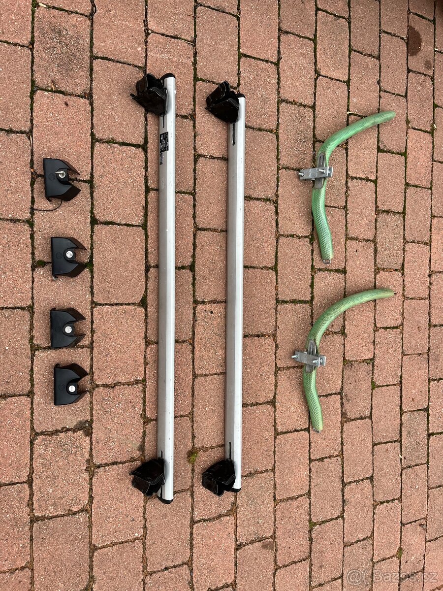 Prodám střešní nosiče pro škoda octavia.