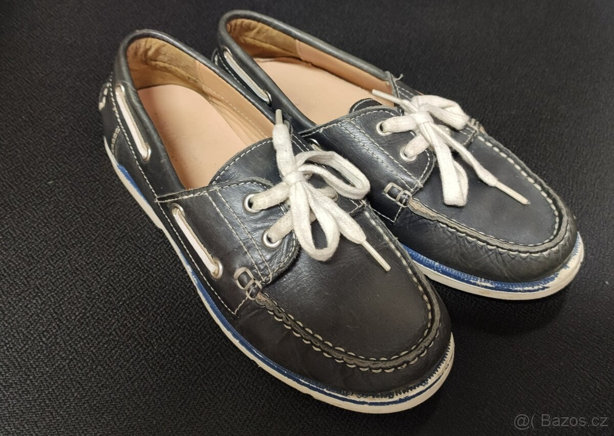 Kožené polobotky a žabky - vel. 33 a 34/35