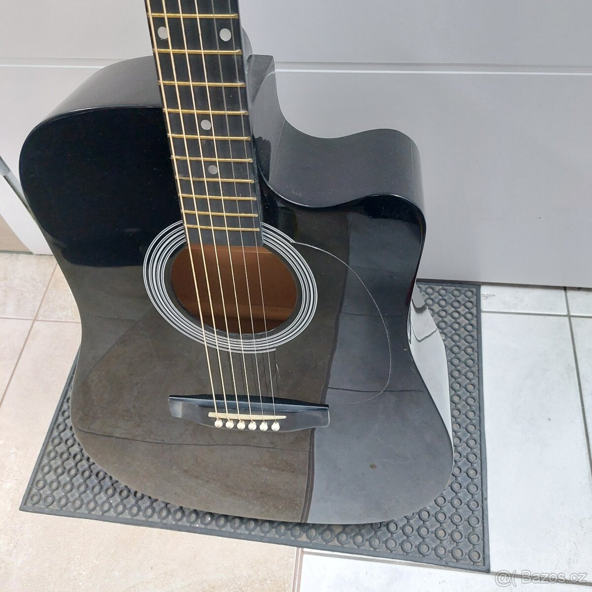 Elektro-akustická kytara Squier Fender SA-105CE, krásný stav