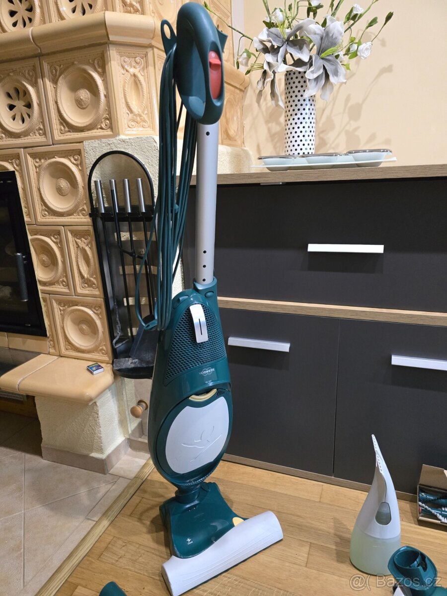 Vysavač zn. Vorwerk typ VK 140 s veškerým příslušenstvím