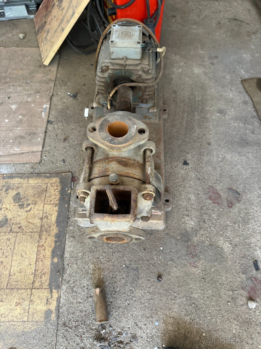 Samonasávací čerpadlo