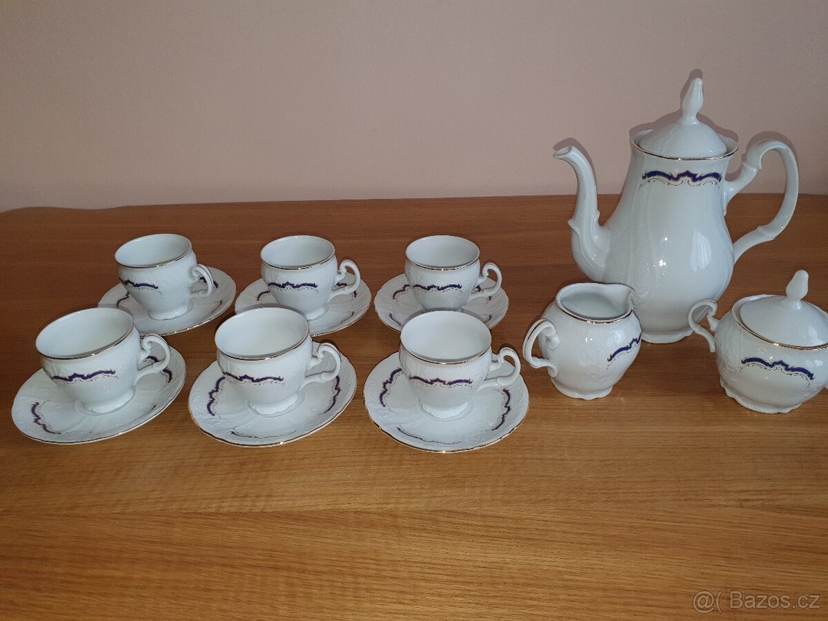 Kávový servis s modrým motivem Bernadotte