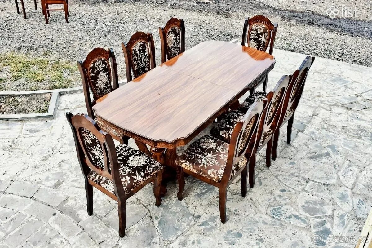 Jidelni stul a zidle