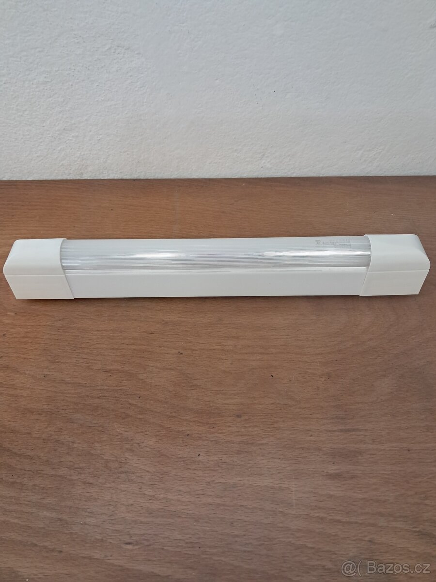 Zářivkové svítidlo 10W s výpínačem