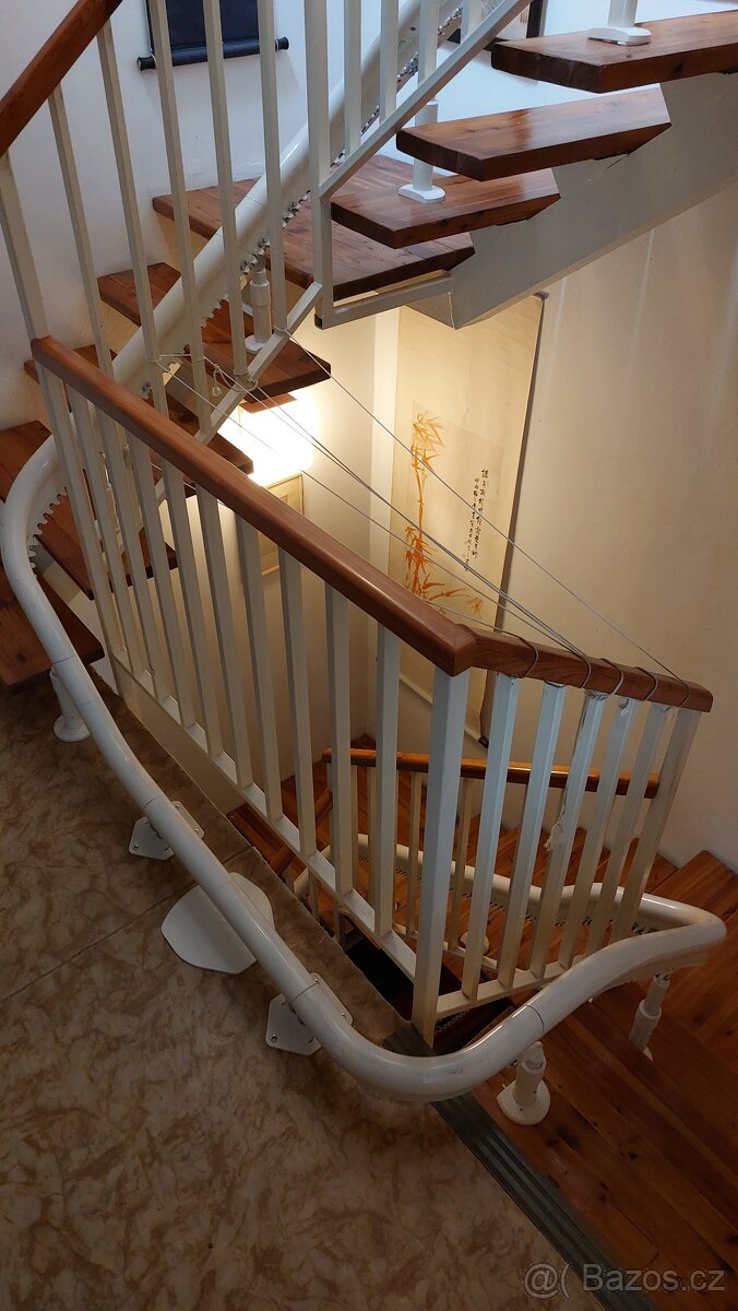 Schodišťová sedačka - výtah