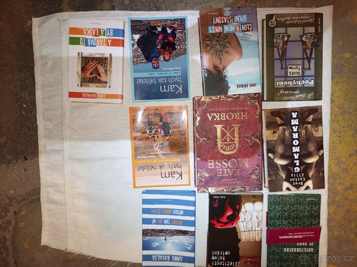 Mix knih – cca 39 ks | různé žánry | 50 Kč / ks