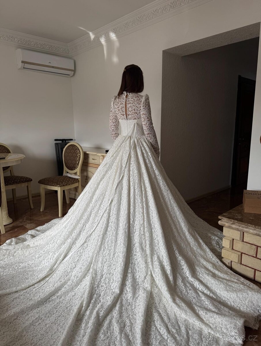 Svatebni saty velikost 38