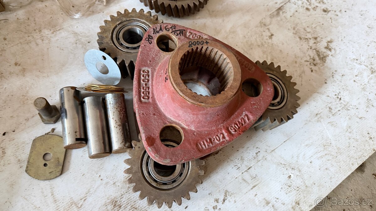 Unašeč satelitů Zetor Crystal