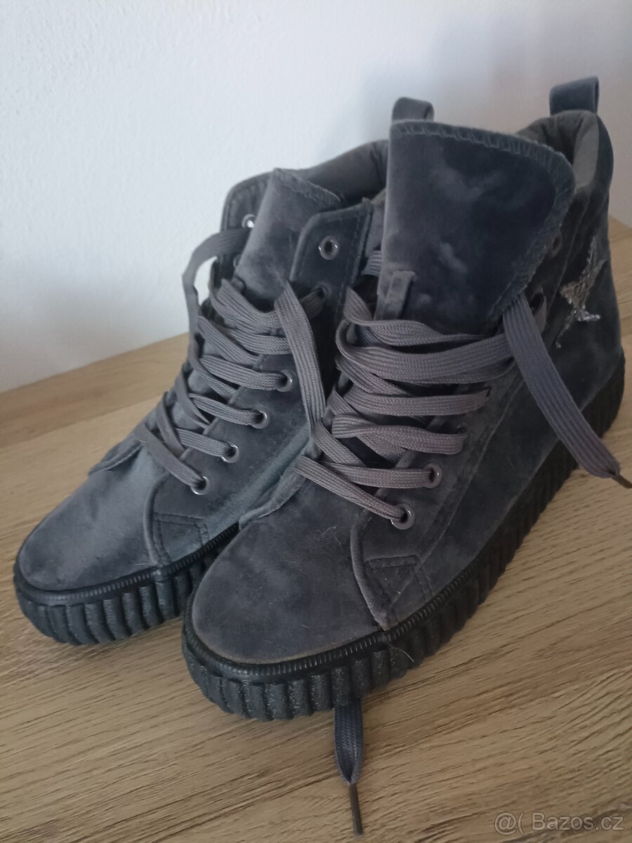 Dámské semišové tenisky