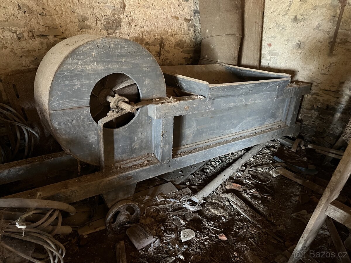 Fukar - historický zemědělský stroj