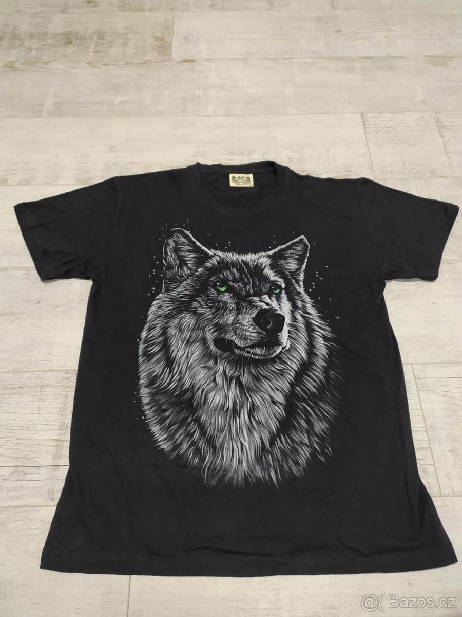 Černé tričko s vlkem