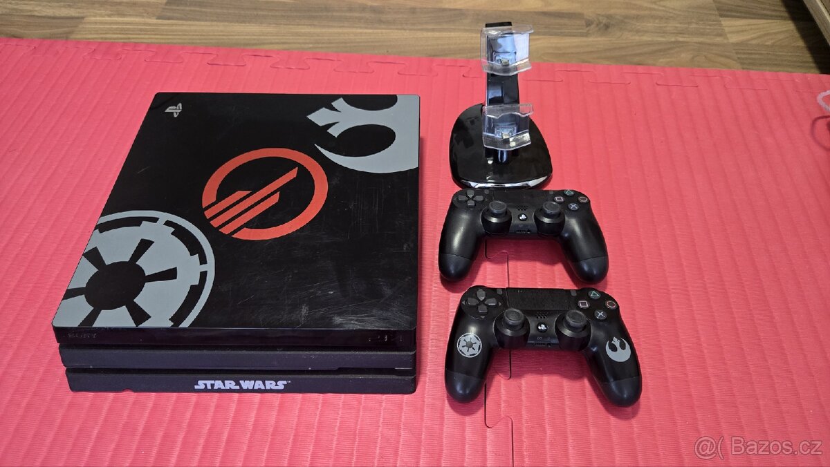 Playstation 4 PRO 1TB Star Wars limited edition 2 ovladace