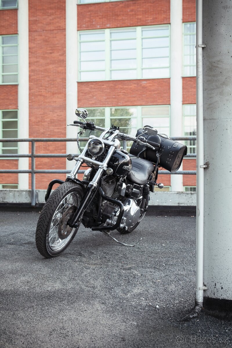 Harley Davidson - dyna super glide custom