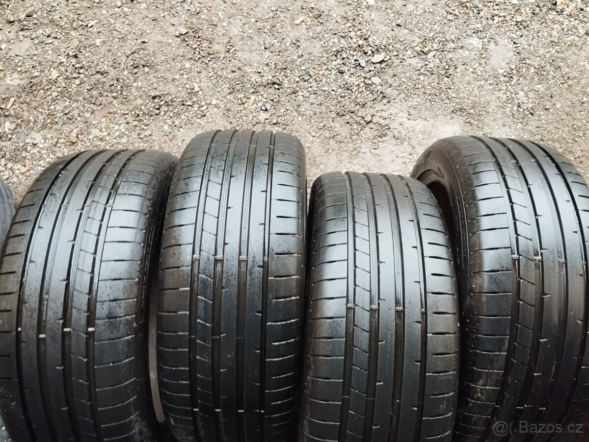 245/45/19 101y Dunlop - letní pneu top stav
