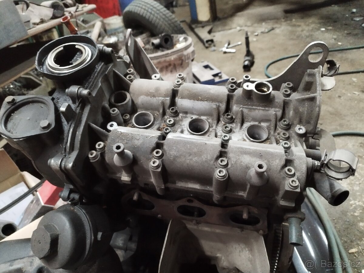 Motor 1, 2 HTP ,typ AZQ