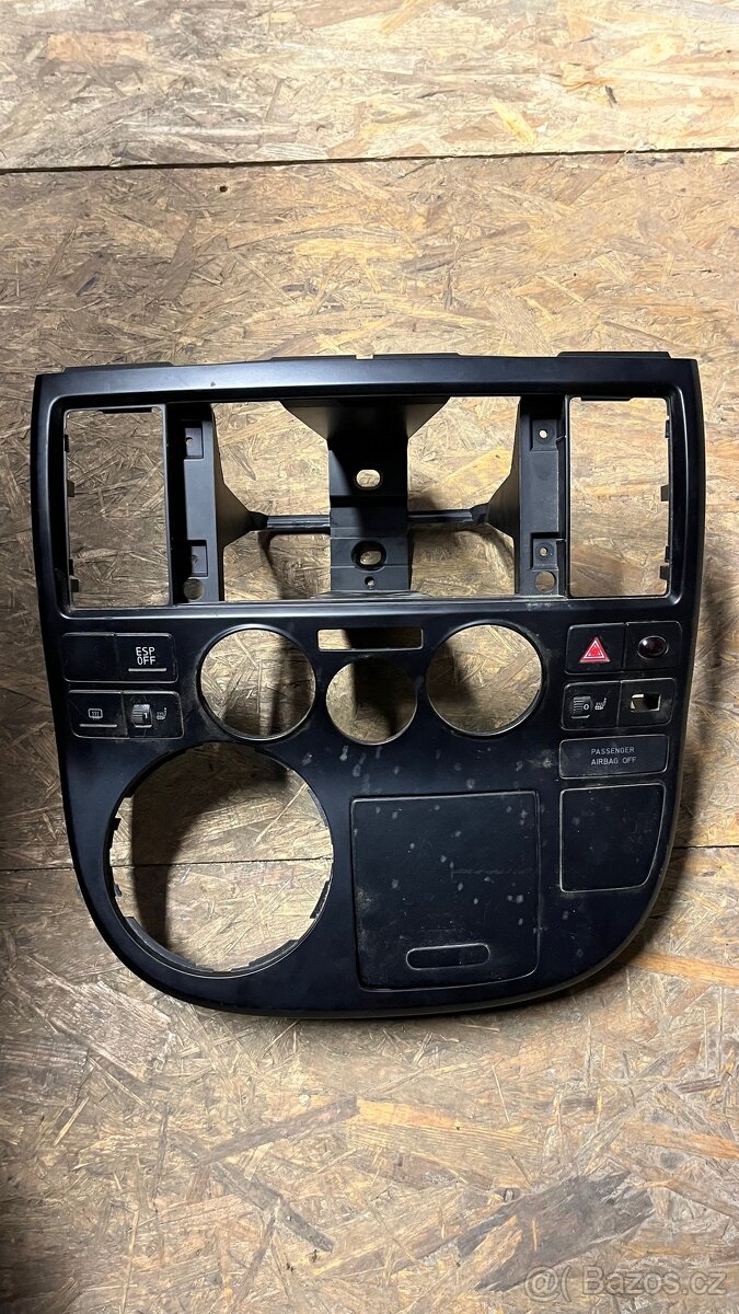 Středový panel včetně ovladačů T5 - VW Transporter Multivan