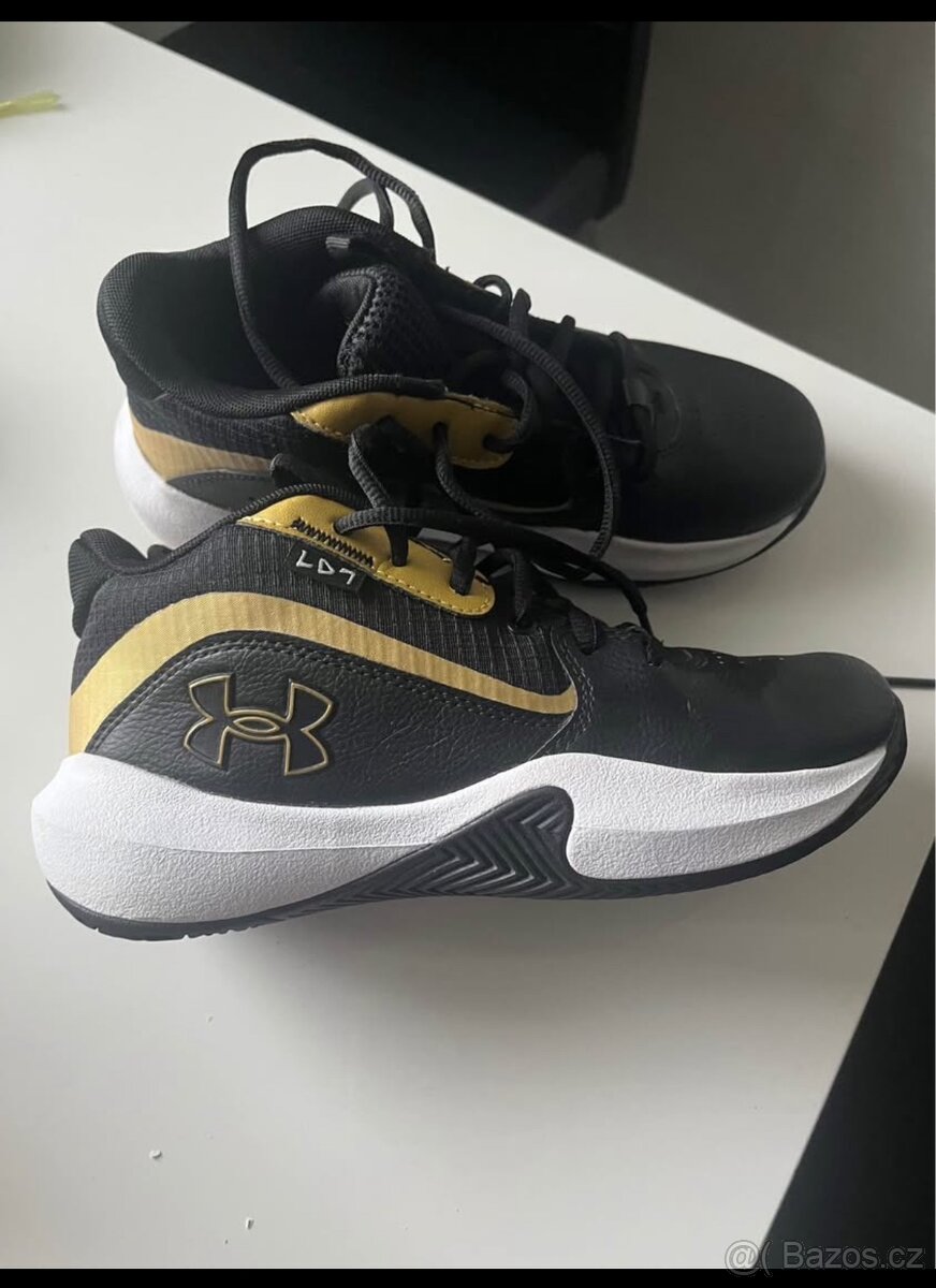 BASKETBALOVÉ BOTY UA 35,5/ 22,5cm