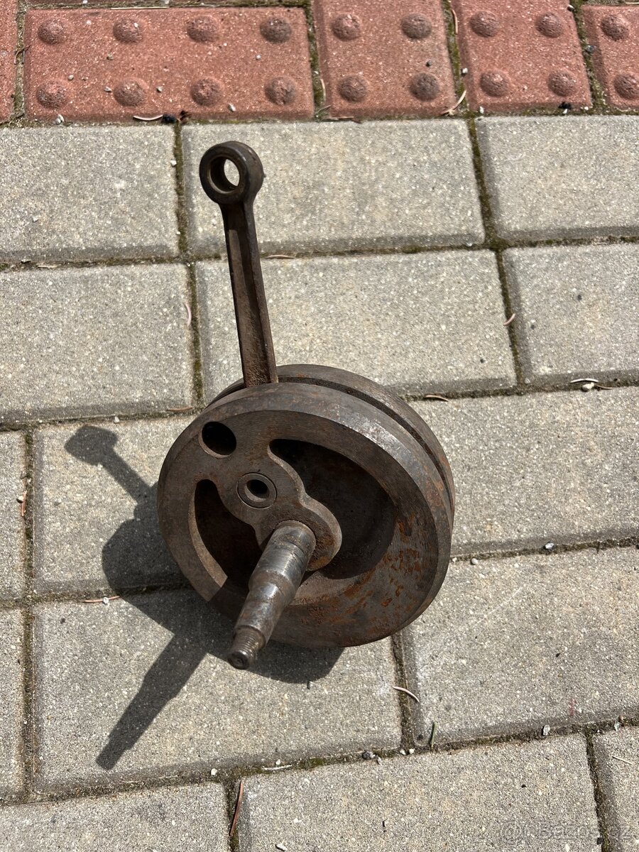 Klikova hřídel CZ 125t