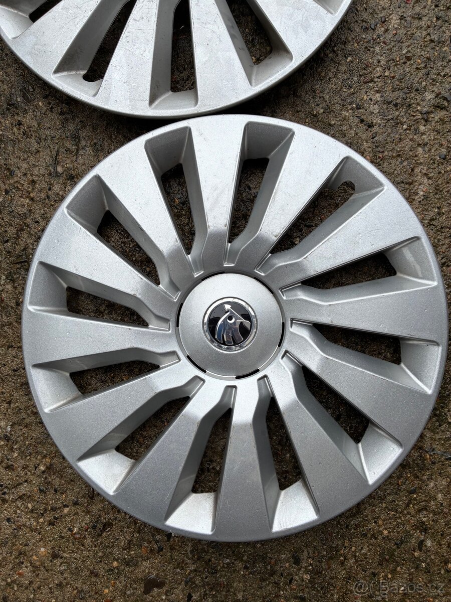 Škoda TEKTON 16' 2ks poklice octavia 3