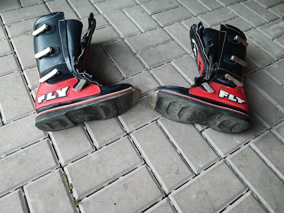 Boty FLY 805
