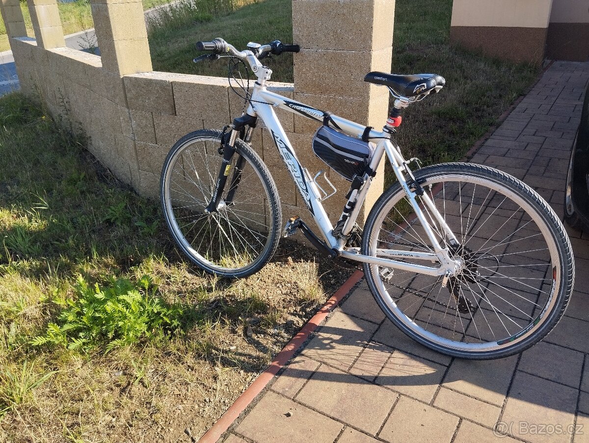 Prodám trekingové kolo Merida