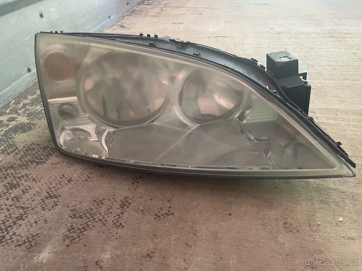 Predni svetla mondeo mk3